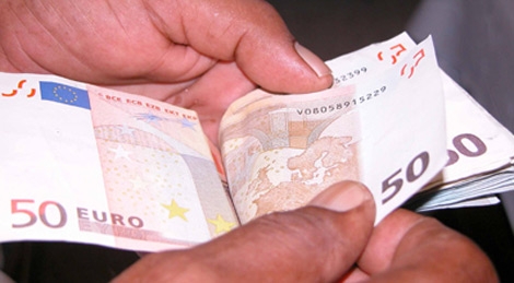 إحباط محاولة تهريب 12 ألف أورو بالشلف