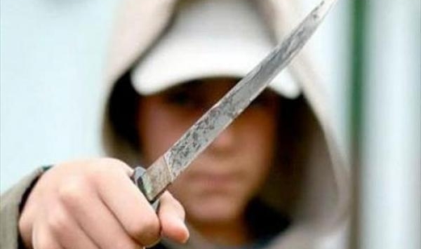 قاصر يزرع الرعب في شوارع مدينة سكيكدة