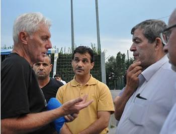 Hannachi provoque le départ de Broos