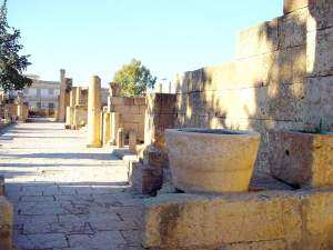 Une visite descriptive de la basilique de Tébessa
