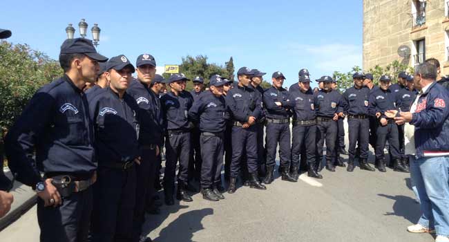Algérie - Les manifestations des policiers s'étendent à Alger