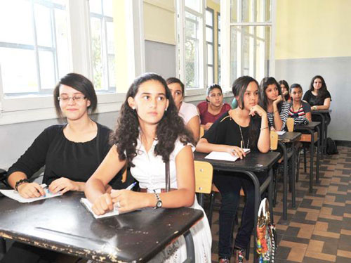 تدني المستوى الدراسي في الأطوار الثلاثة بتيارت