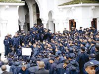 Le mouvement de protestation de la police met à nu les carences de la gouvernance