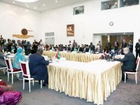 Le dialogue reprend à Alger