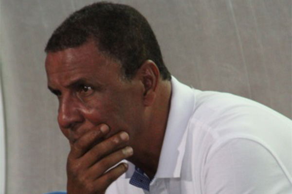 عمراني ( مدرب مولودية بجاية)