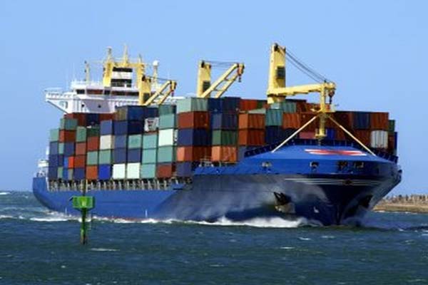 Algérie - L'excédent commercial chute de 18% à 5,3 Mds de dollars de janvier à septembre