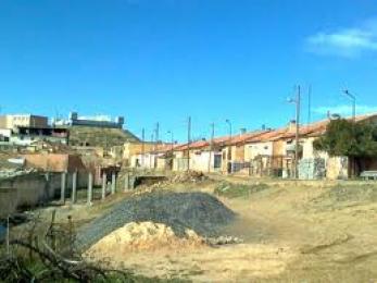 سكان المقبر القصديري بعين بسام في البويرة يحتجون و يطالبون بالسكن