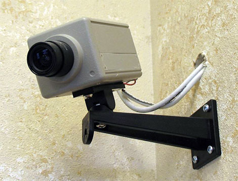 كاميرا مراقبة توقع بلصّ 