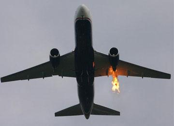 طائرة ألمانية تصطدم ببرج مراقبة مطار تمنراست