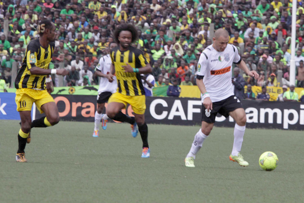 عين الفوارة عاشت ليلة بيضاء وتحضيرات الأنصار لموقعة‮ 