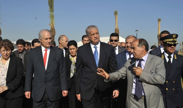 سلال يزور مشاريع العاصمة المتأخرة