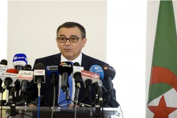 Algérie- Le Ministère de l'Industrie organise une conférence sur le Développement Economique et Social