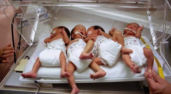 سيدة بجيجل تضع أربعة أطفال في ذكرى أول نوفمبر