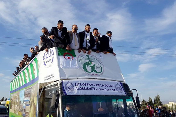 سطيف تستقبل أبطالها ب