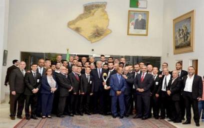 M. Sellal offre un dîner en l'honneur de l'ES Sétif