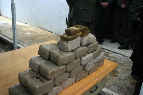 حجز أزيد من قنطار من الكيف المغربي المعالج ببشار