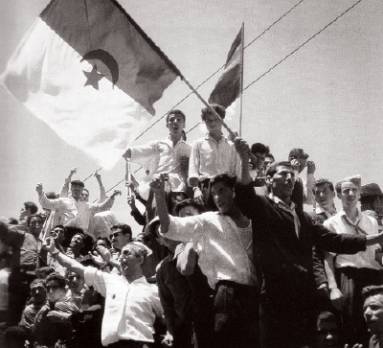 Qui osera récupérer les archives de la guerre d'Algérie égarées en Suisse '