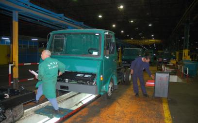 Mercedes-Benz et Renault s'impliquent davantage