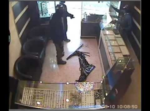 قبعة تكشف هوية أفراد عصابة بعين شرشار في سكيكدة