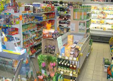 نسخ وتحميل أفلام إباحية في محل لبيع مواد غذائية بتبسة