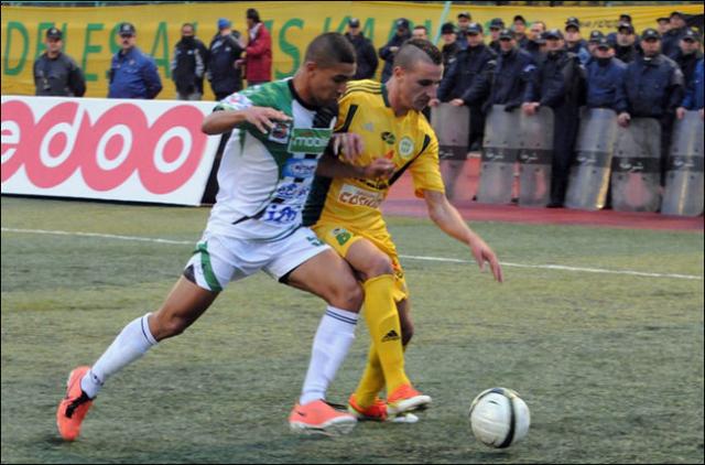 مولودية بجاية – شبيبة القبائل غدا ببجاية على الساعة 16