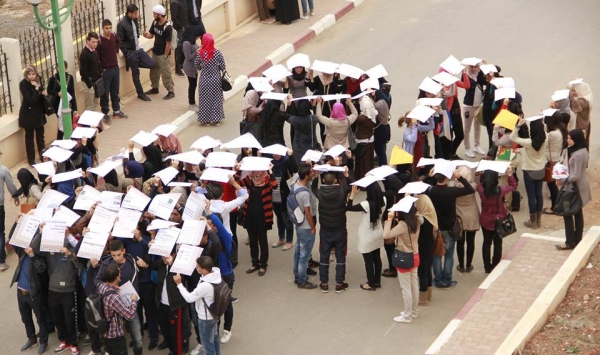 طلاب جامعة 8 ماي 1945 بقالمة يحتجون