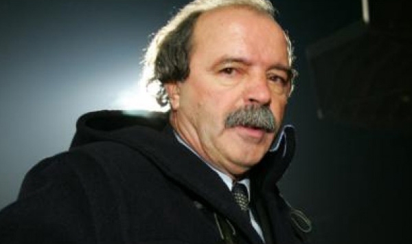 أرثور جورج البرتغالي حل أمس بالعاصمة الجزائر