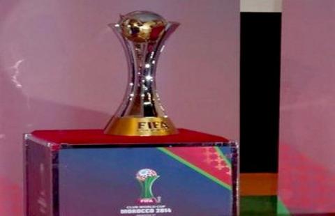 مجسم كأس العالم للأندية يصل إلى سطيف ويجذب جمهورا عريضا