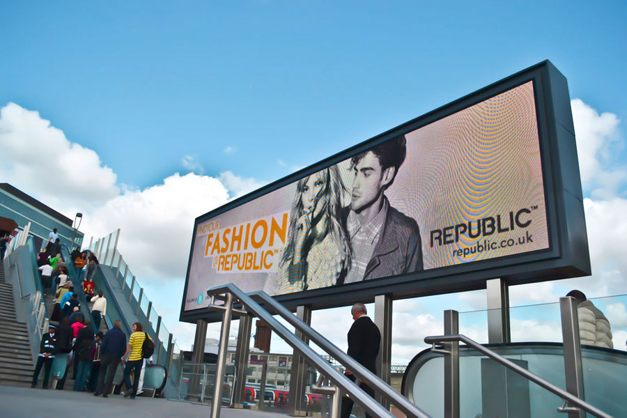 Panneau publicitaire