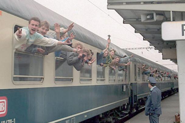 شاشة سينماتيك العاصمة في رحلة لزيارة جدار برلين