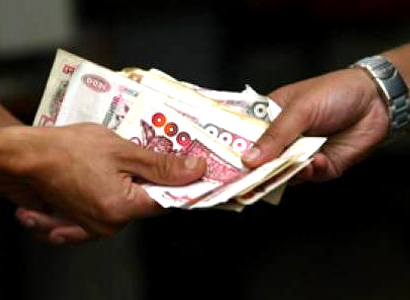 حبس 3 أعوان شرطة بتيارت بتهمة استلام مزايا غير مستحقة