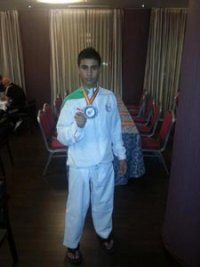 Le ministère des Sports prendra en charge Ali Allouche