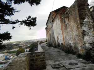 BOUMERDES : LES MONUMENTS HISTORIQUES DE LA CASBAH DE DELLYS FONT PROGRESSIVEMENT 'PEAU NEUVE'