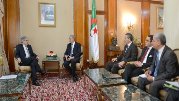 En vue d'adhérer à l'OMC