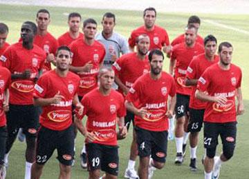 حديث عن اتفاق مبدئي بين حداد وزياني لحمل ألوان 