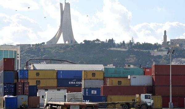 الصين تتصدرالدول الأكثر توريداً للسلع الى الجزائر