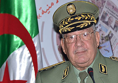 Gaïd-Salah met en avant l'importance des médias dans la consolidation de l'unité nationale