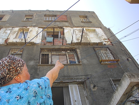 سكان البنايات الهشة يحتجون أمام مقر الولاية بالعاصمة