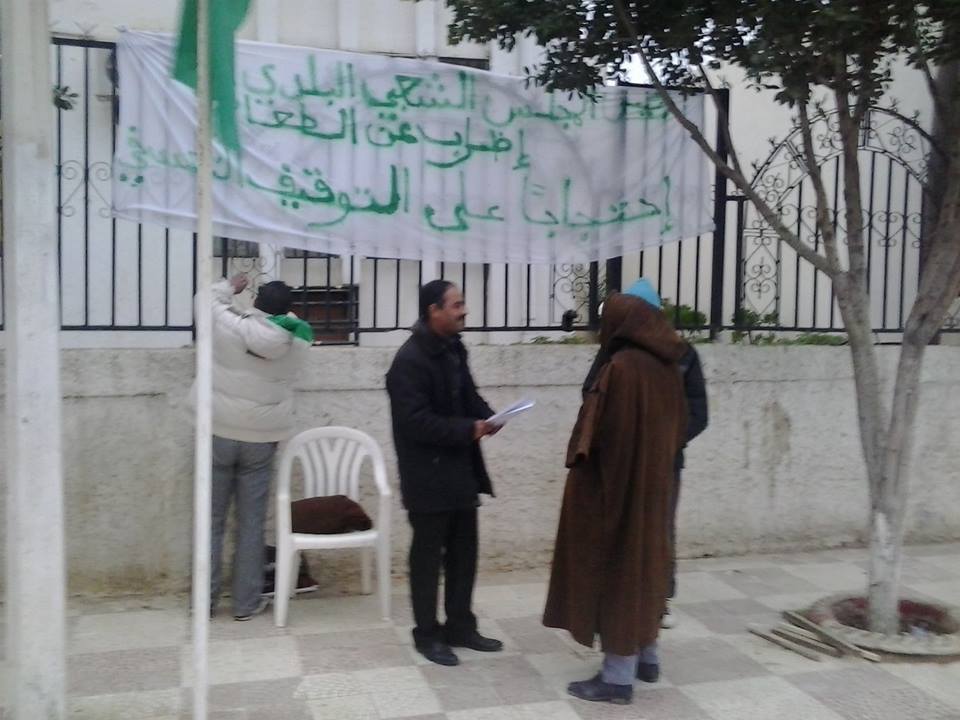 رئيس المجلس الشعبي البلدي بني راشد ولاية الشلف في اضرام عن الطعام