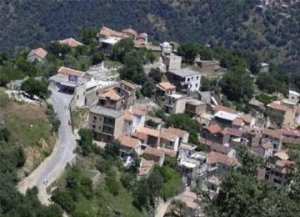 فيضان الوادي يعزل قرية عين تيري بالشحنة بجيجل