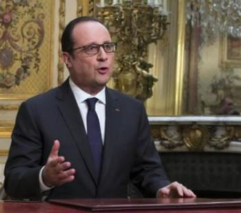 Hollande reconnaît une crise identitaire 