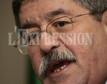 Ouyahia remet les pieds à l'étrier