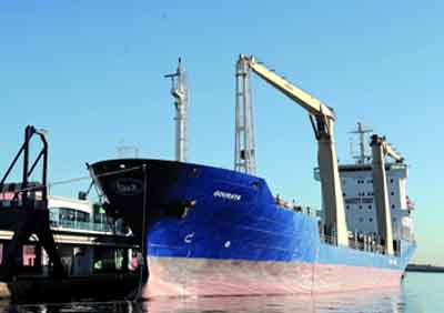 Réception d'un nouveau navire de marchandises