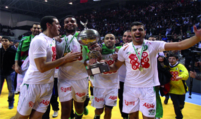 La petite balle algérienne en constant progrès