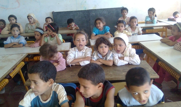 الأولياء يغلقون ابتدائية 