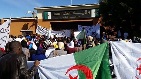 تواصل الاحتجاجات بتمنراست ضد استغلال الغاز الصخري