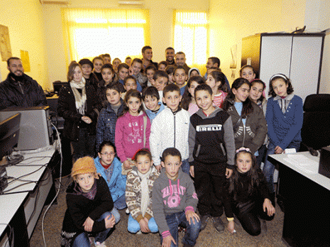 Des élèves d'Ath Yezid, Tizi Ouzou, visitent El Watan