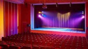 مسرحية   نامبي....تخطي راسي  تحظى بإعجاب الجمهور بالجلفة