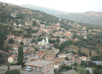 سكان ذراع الأبيض ببرج أخريص بالبويرة يطالبون بمشاريع تنموية