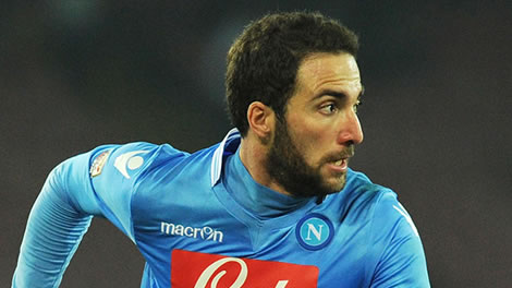 نابولي ينتزع المركز الثالث من لاتسيو بهدف هيجواين